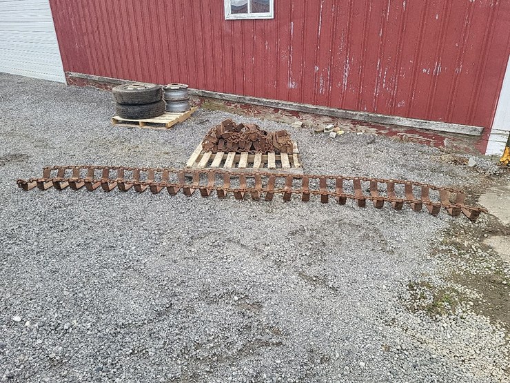 (2)-skid-loader-tracks-image-1