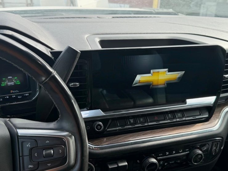 2024-chevrolet-silverado-3500-image-7