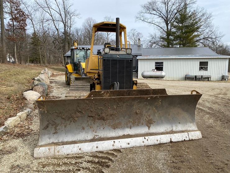 2005-deere-700h-image-6