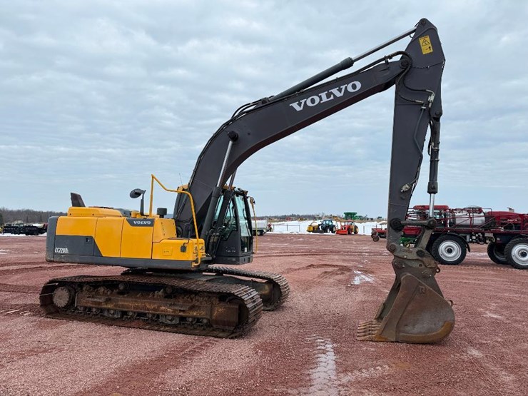 volvo-ec220dl-image-2