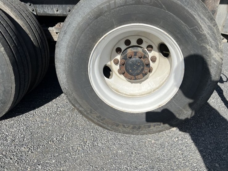 1998-peterbilt-357-image-16