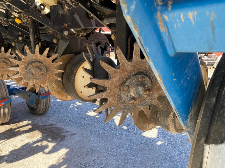 2009-kinze-3600-image-65