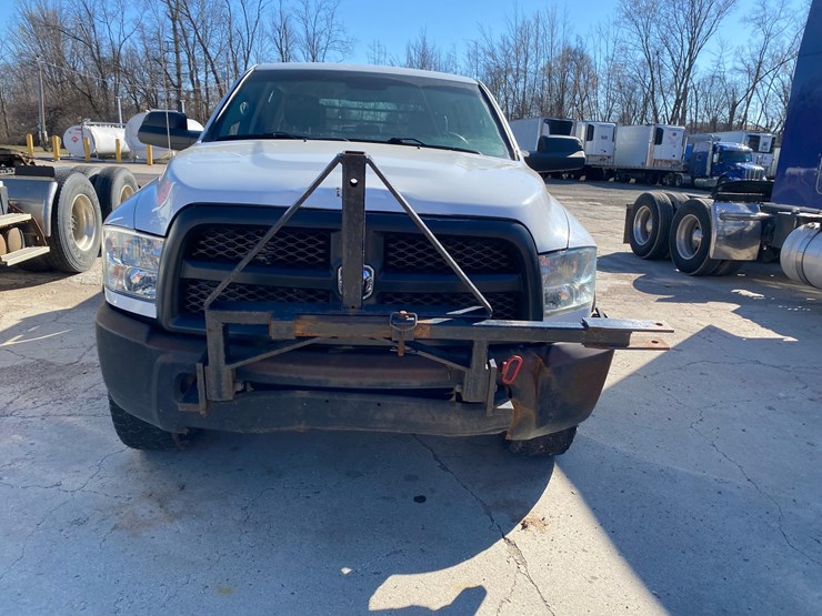 2018-dodge-2500-image-2