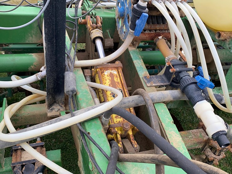 john-deere-7000-image-12