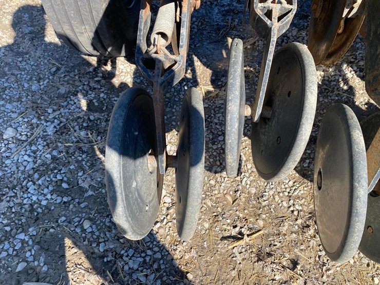 great-plains-solid-stand-30-image-77