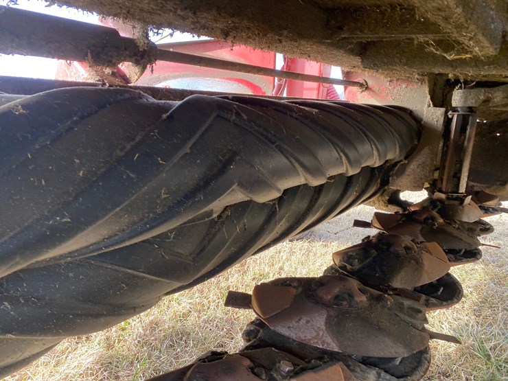 new-holland-1431-image-24