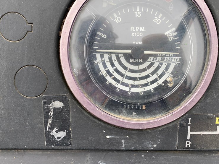 john-deere-2940-image-50