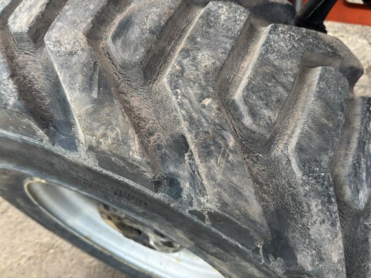 2005-jlg-400s-image-31