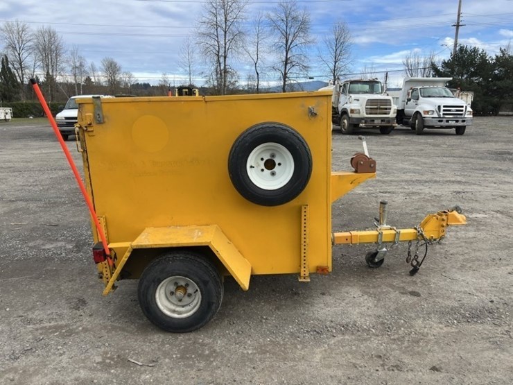 2005-mbco-towable-thermoplastic-applicator-image-3