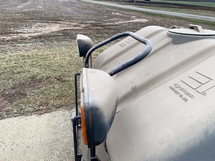 ag-chem-240-gallon-front-mount-tank-with-lights-was-mounted-on-case-ih-9230-image-9