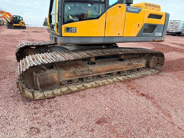 volvo-ec220dl-image-7