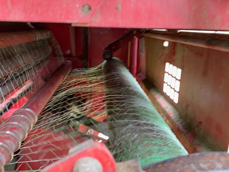 new-holland-br7060-image-13