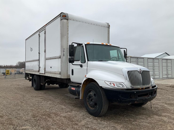 2005-international-durastar-4300-image-7