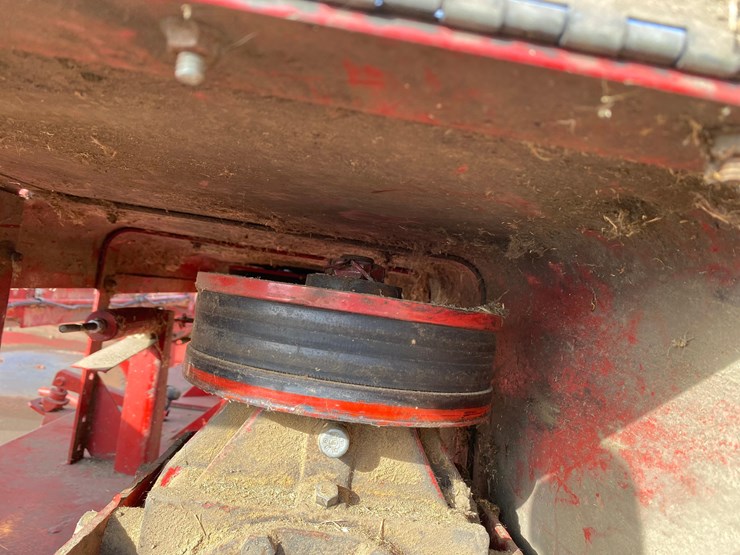 new-holland-1431-image-36