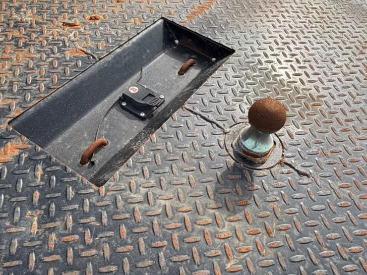 2024-chevrolet-silverado-3500-image-11