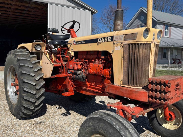 case-1030-comfort-king-tractor,-diesel,-wide-front,-18.4-34-tires,-5-front-weights,-2-remotes,-3pt.,-image-4