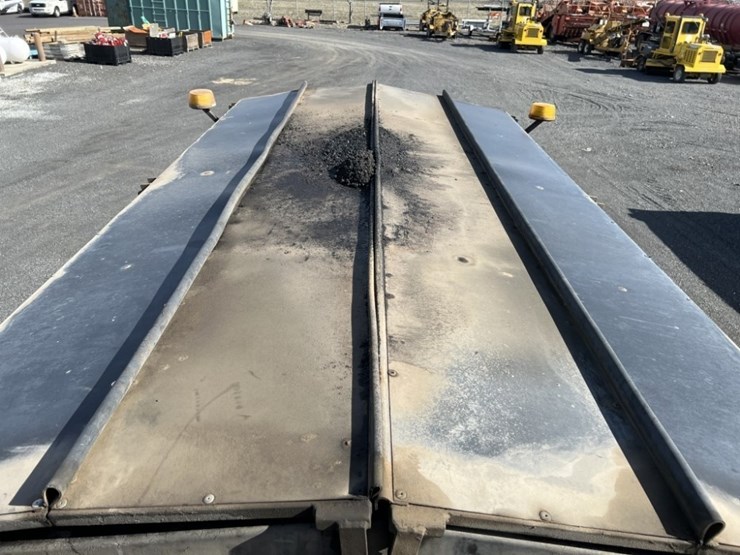 1998-peterbilt-357-image-32