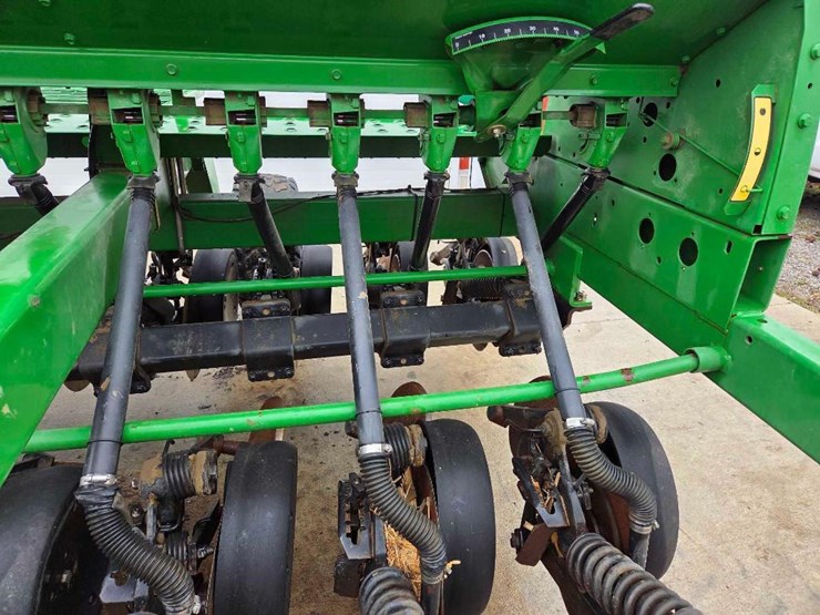 john-deere-1590-image-43