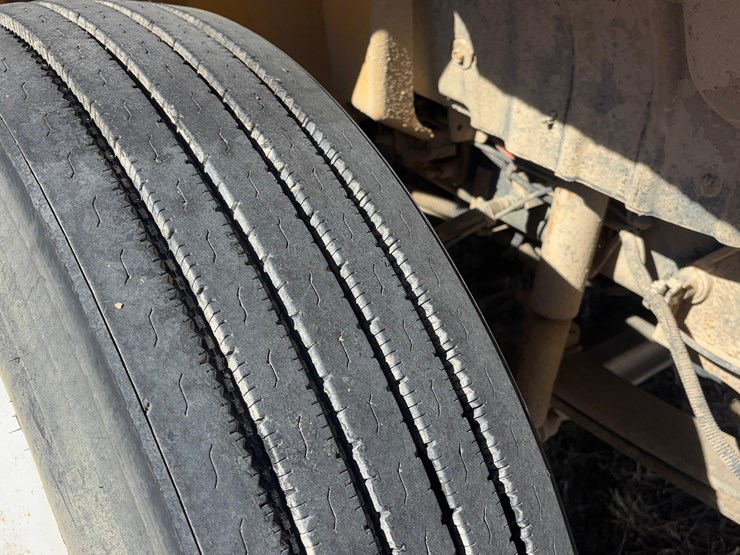 2012-international-box-truck-image-9