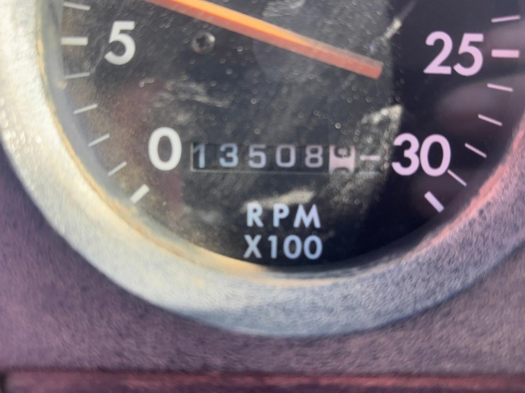 2000-freightliner-fl70-image-21