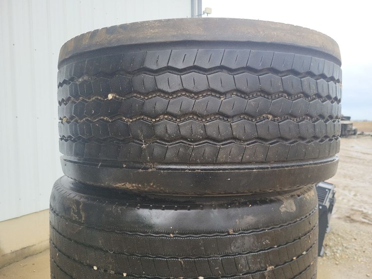 (4)-445/50r22.5-super-single-tires-w/aluminum-rims-image-7