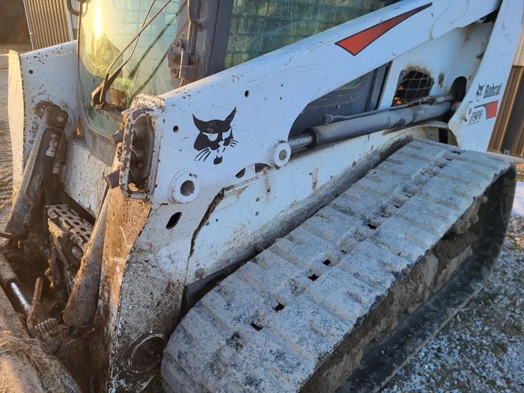 2017-bobcat-t630-image-11