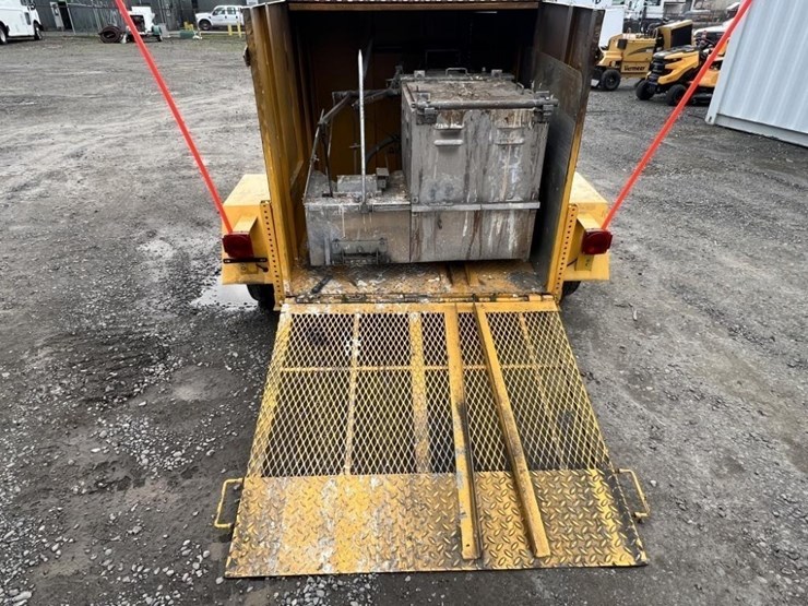 2005-mbco-towable-thermoplastic-applicator-image-11