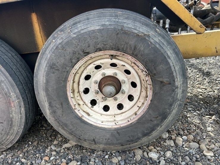 2013-bear-cat-bk250-towable-asphalt-crack-sealer-image-12