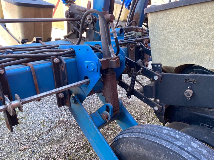 kinze-2600-image-17