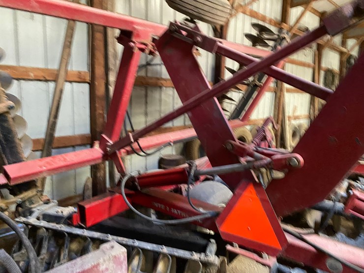 international-490-image-2