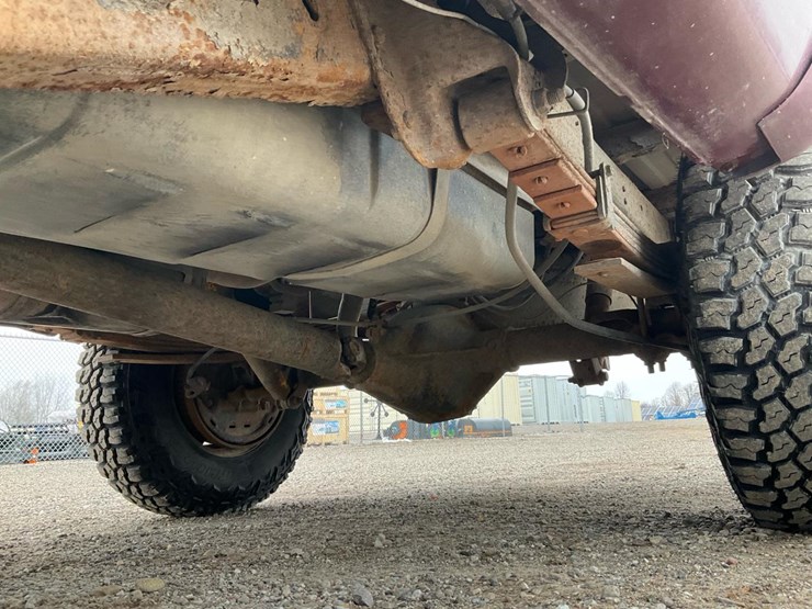 1996-chevrolet-k2500-image-23