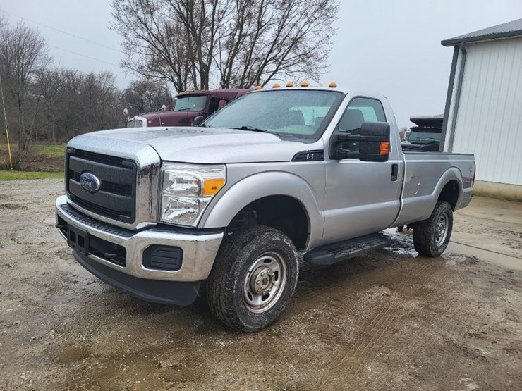 2015-ford-f250-xl-image-1