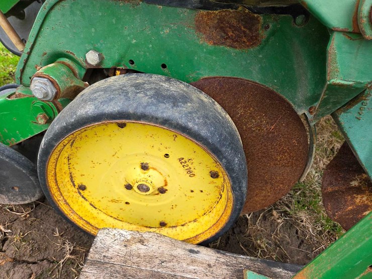 john-deere-7240-image-8