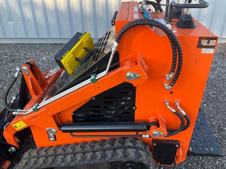 #1016-•-landhero-ldh-t460-mini-skid-steer-image-10