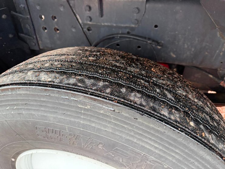 2013-kalmar-ottawa-4x2-image-12