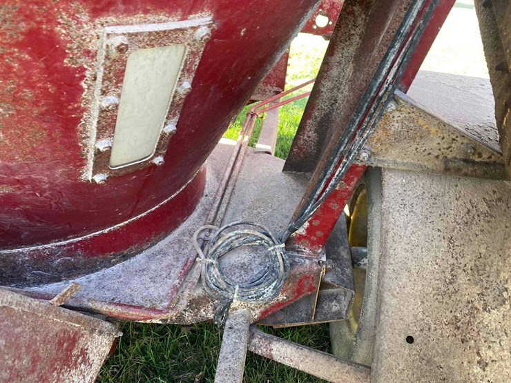 new-holland-357-image-17