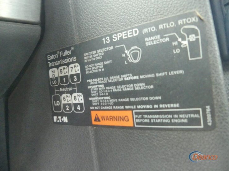 2017-caterpillar-ct660l-image-17