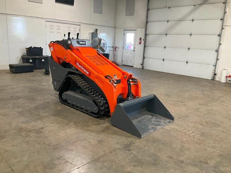 #1018-•-hurricane-hrc600l-mini-skid-steer-loader-image-4