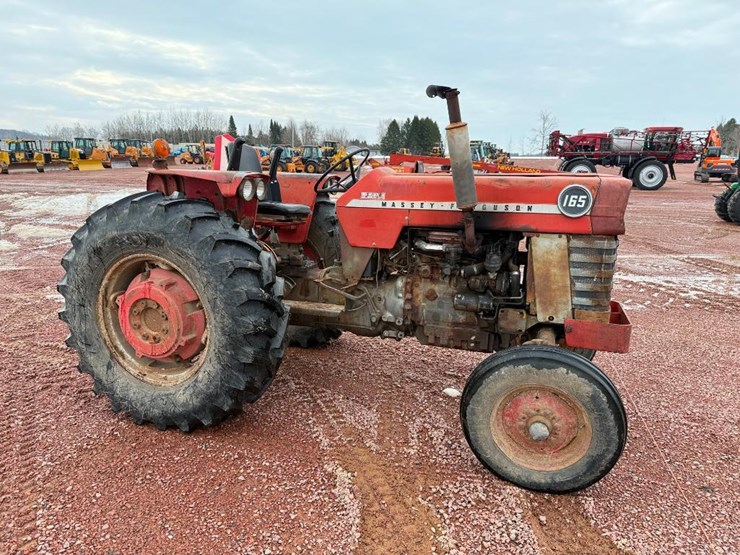 massey-ferguson-165-image-3