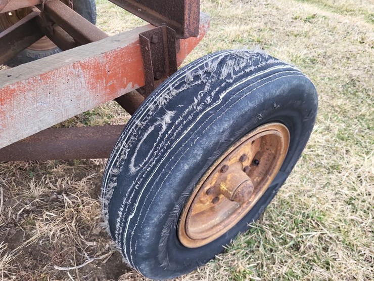 hopper-wagon-w/john-deere-running-gear-image-16