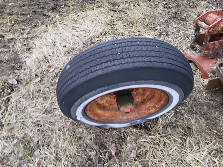 cockshutt-3-bottom-pull-type-moldboard-plow-image-12