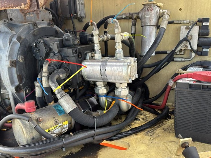 2005-jlg-400s-image-28