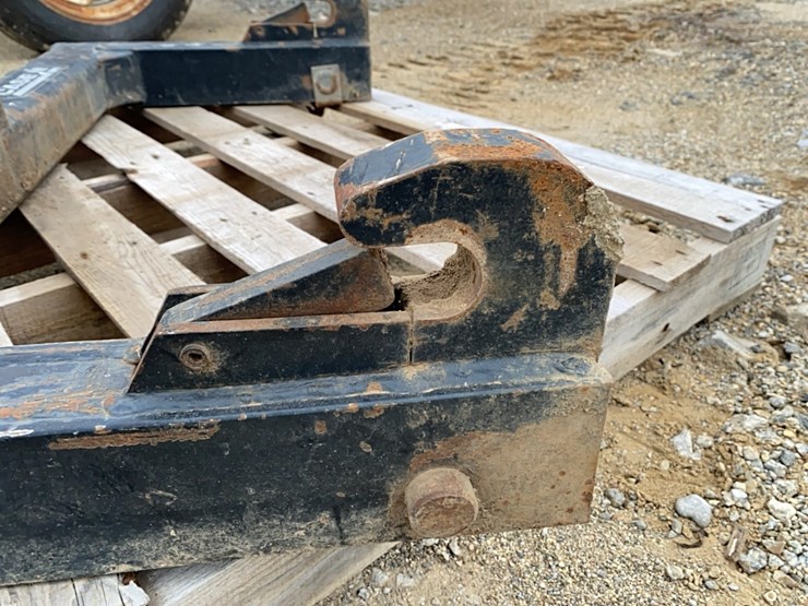 case-h-quick-hitch-￼-image-3