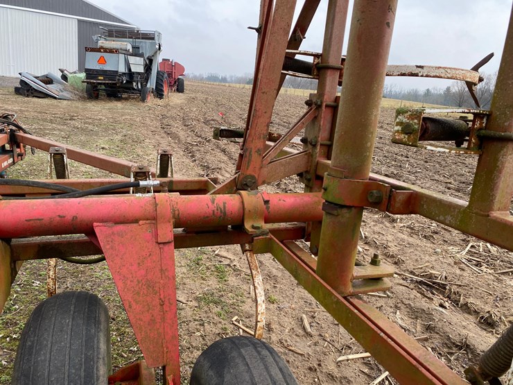 wil-rich-1422--field-cultivator-image-42