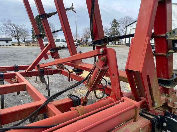 case-ih-4300-image-40