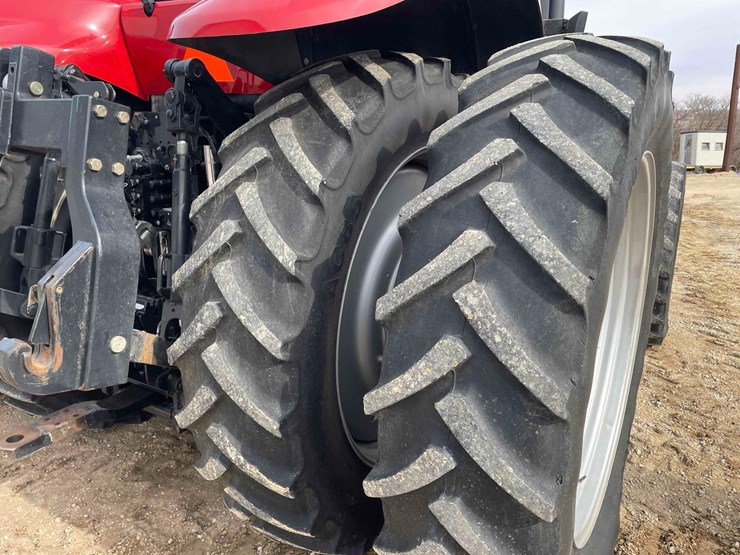 case-ih-magnum-340-image-38