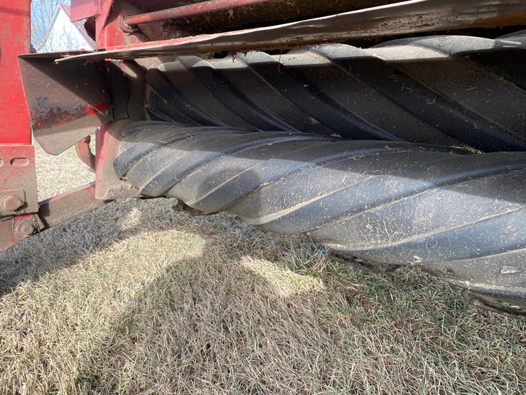 new-holland-1431-image-6