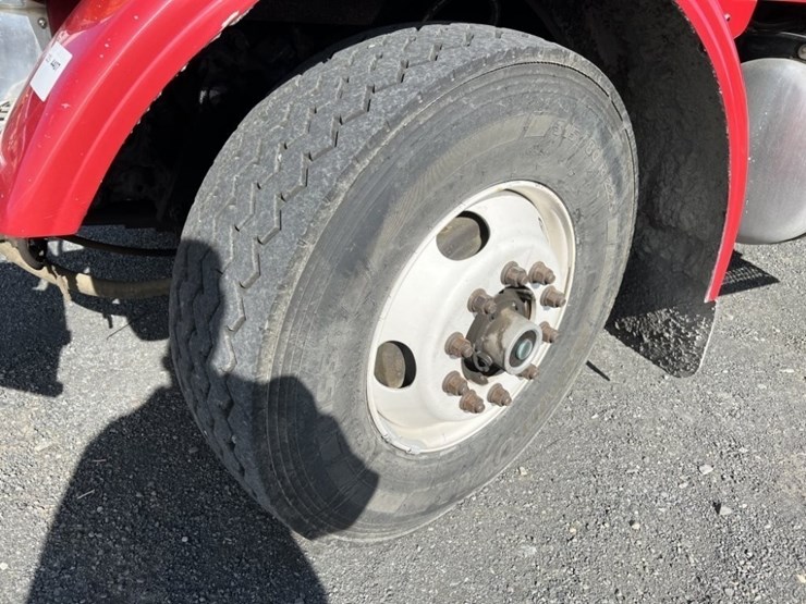 1998-peterbilt-357-image-9