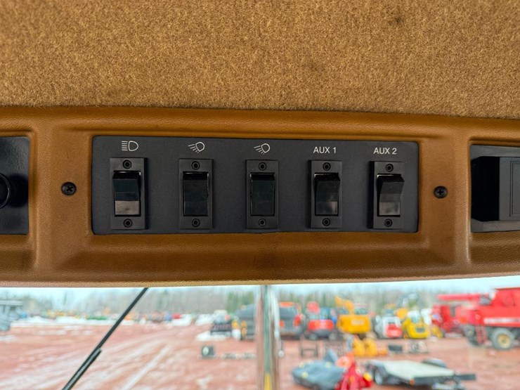 challenger-75-image-53