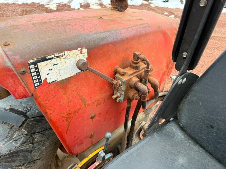 massey-ferguson-165-image-28